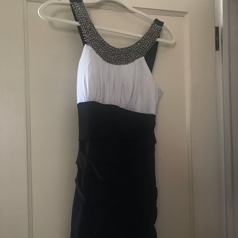 Black and white skin tight dress (formal)